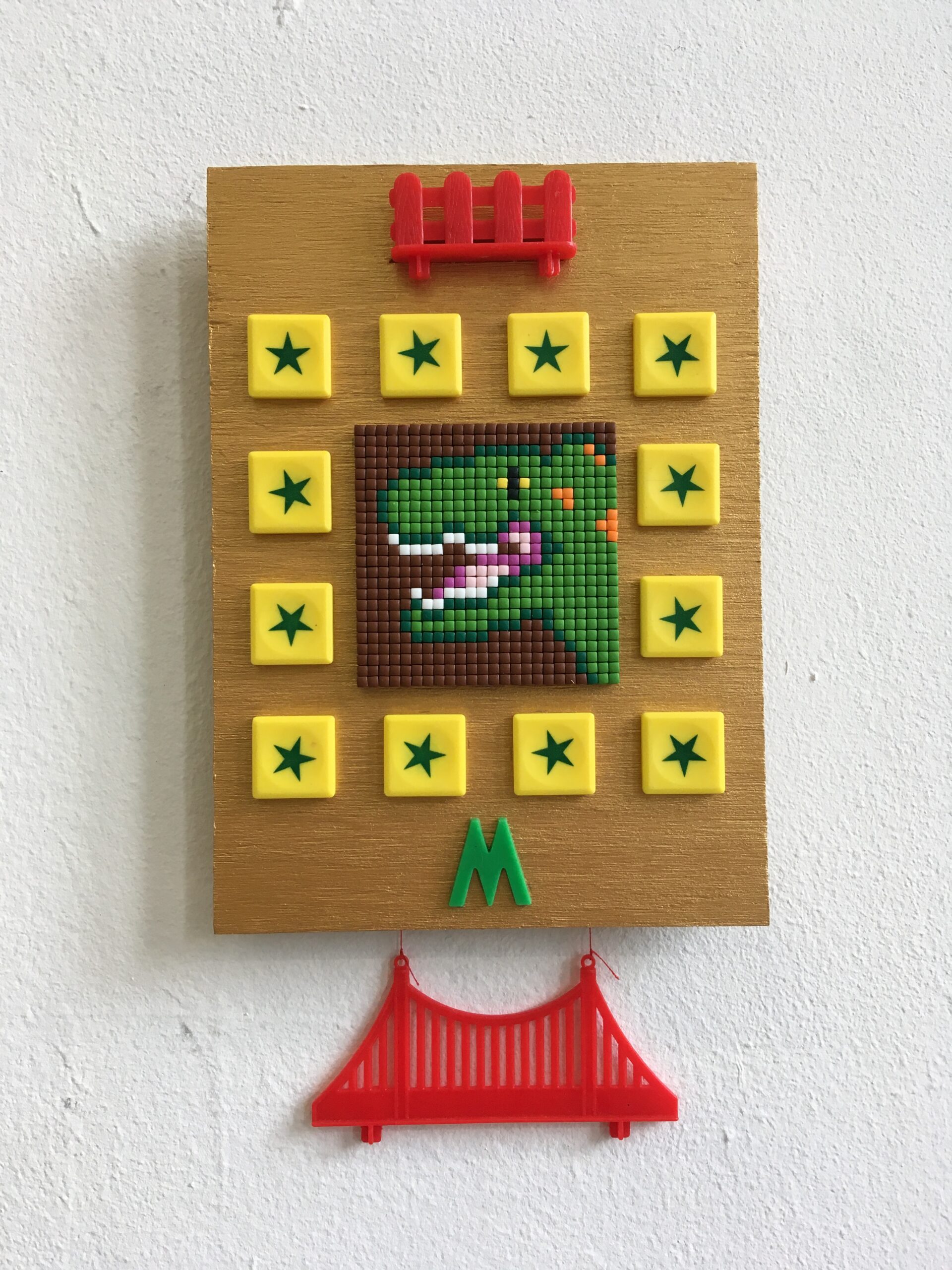 Mike was e great dinosaur, 13x23cm, assembly of plastic and toys
